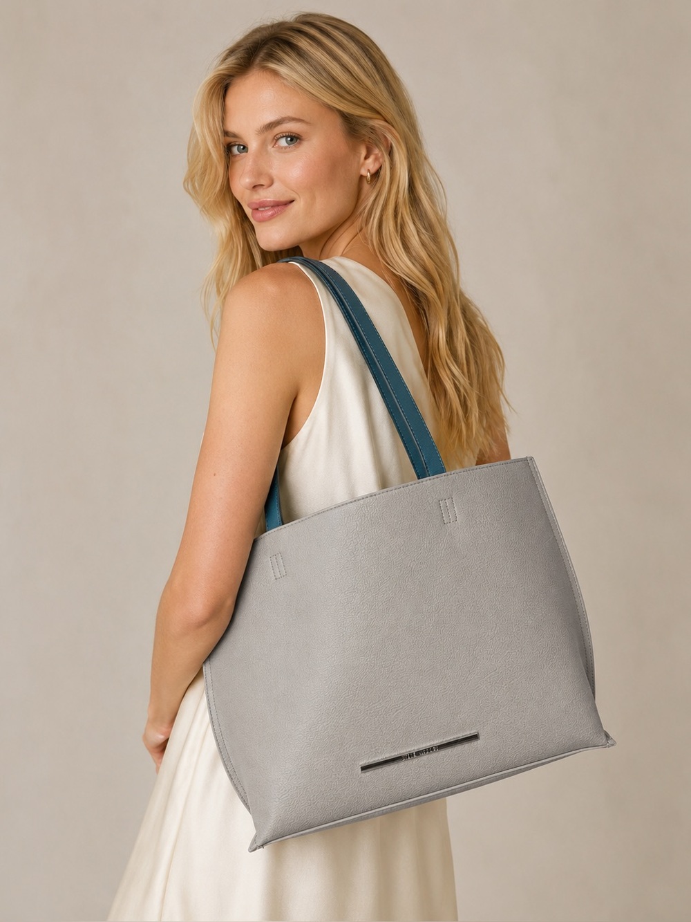 Steve Madden BQUEENIE Tote Bag with Teal Handbag Set